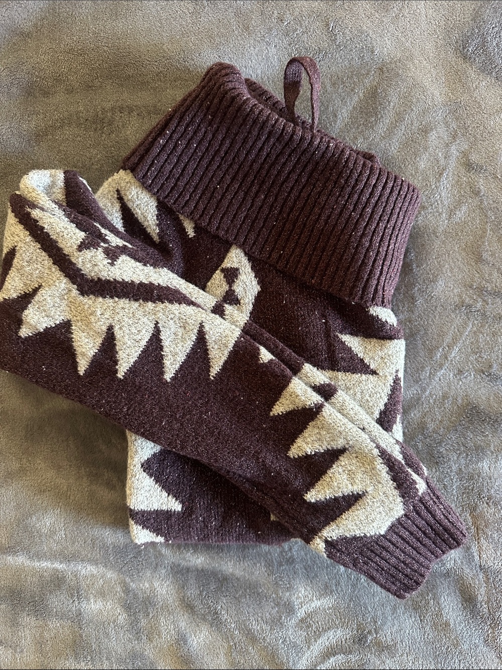 Shyanne Western Aztec Off Shoulder Sweater Purple Cream Size Small - Picture 3 of 3